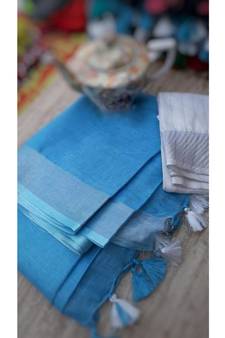 Multicolor Handcrafted Semi-Linen Saree with Blouse Piece?