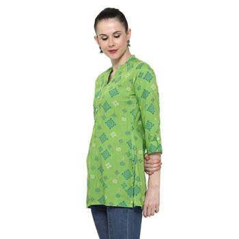Parrot-green printed rayon short-kurtis 4