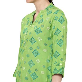 Parrot-green printed rayon short-kurtis 5