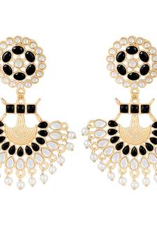 Black pearl earrings