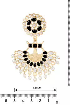 Black pearl earrings