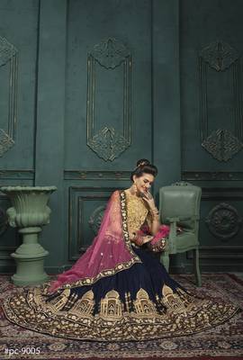 Navy-blue embroidered velvet semi stitched lehenga 3