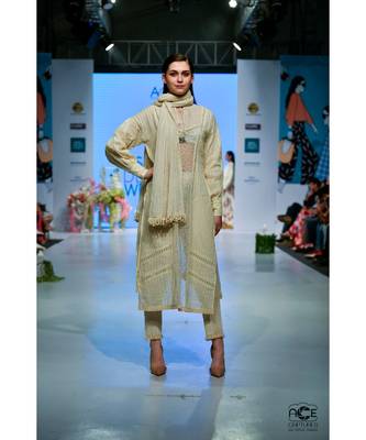 Cotton anglais with beading lace 1