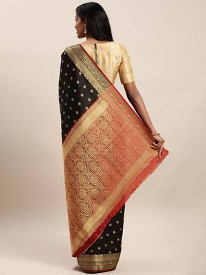 Sangam Prints Black Handloom Silk Jacquard Traditional Saree 2