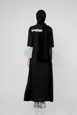 Tulip Abaya with Shyla 4