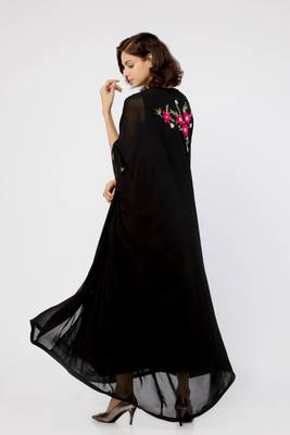 Iris Embroidered Kaftan 2