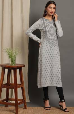 Janasya Women's Grey Woolen Kurta 1