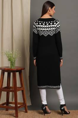 Janasya Women's Black Woolen Kurta 4