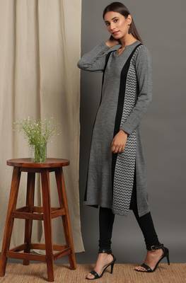 Janasya Women's Grey Woolen Kurta 2