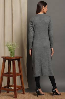 Janasya Women's Grey Woolen Kurta 4