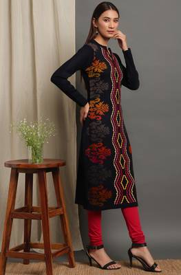 Janasya Women's Black Woolen Kurta 3
