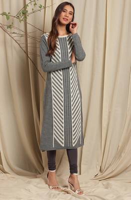 Janasya Women's Grey Woolen Kurta 2