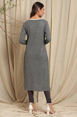 Janasya Women's Grey Woolen Kurta 4