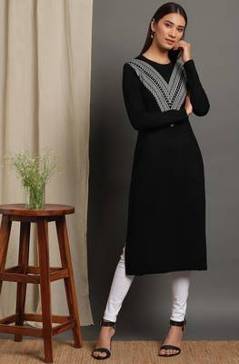 Janasya Women's Black Woolen Kurta 1