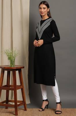 Janasya Women's Black Woolen Kurta 2