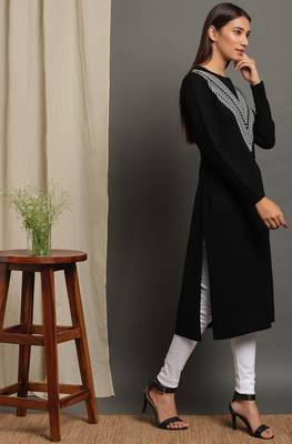 Janasya Women's Black Woolen Kurta 3