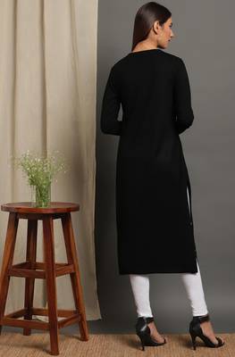 Janasya Women's Black Woolen Kurta 4