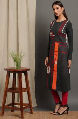 Janasya Women's Grey Woolen Kurta 2