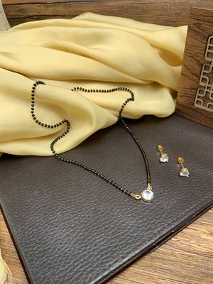 Gold mangalsutra 4