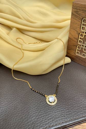 Gold mangalsutra