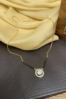 Gold mangalsutra