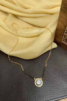 Gold mangalsutra