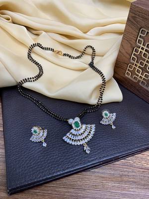 Green mangalsutra 1