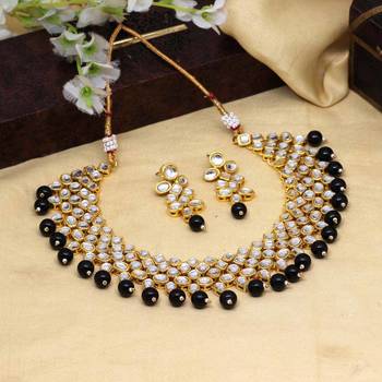 Black necklace-sets 1