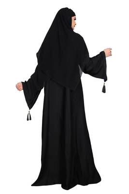 Women's Nida burqa features black rose embroidery work and black lace with shiffon scarf. 2