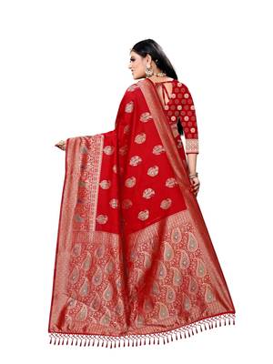 Red printed silk saree with blouse 3