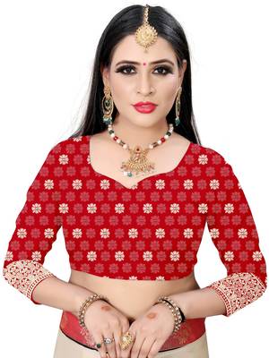 Red printed silk saree with blouse 4