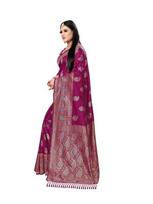 Magenta printed silk saree with blouse 2
