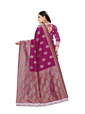 Magenta printed silk saree with blouse 3