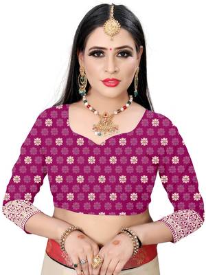 Magenta printed silk saree with blouse 4