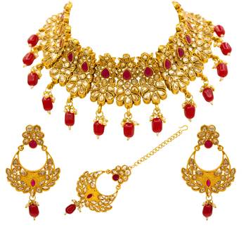Red necklaces 1