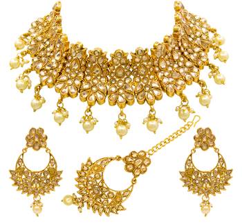 Beige necklaces 1