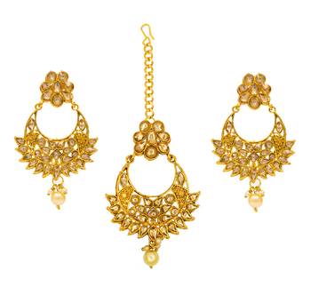 Beige necklaces 3
