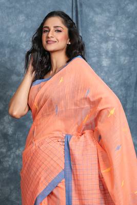 Light peach woven blended cotton saree with blouse 3