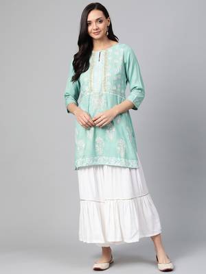 Green woven viscose ethnic-kurtis 1