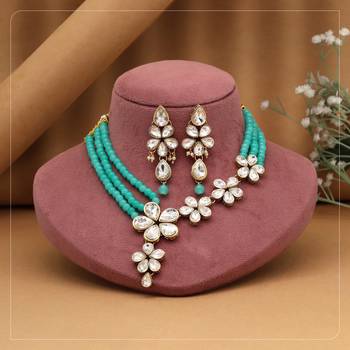 Green necklace-sets 1