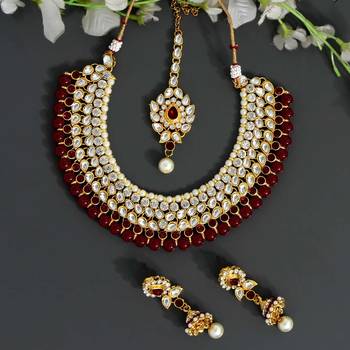 Maroon necklace-sets 1