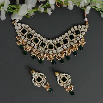 Green necklace-sets 1