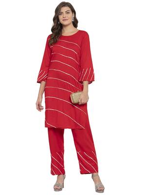 Red plain rayon kurtas-and-kurtis 3