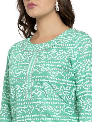 Green printed cotton kurtas-and-kurtis 4