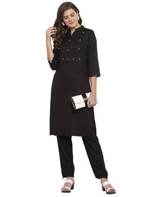 Black plain rayon kurtas-and-kurtis 3
