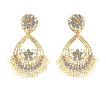 Grey pearl earrings 1