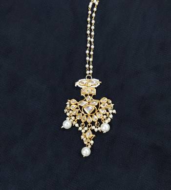 White Pearl Kundan Maangtika 1