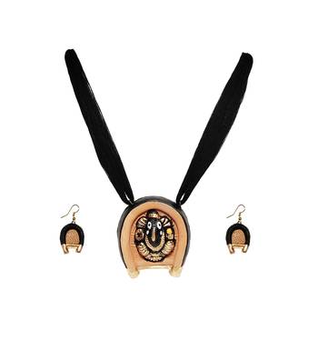 Black terracotta-jewelry 4