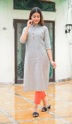 White Lining Cotton Blend Kurti and Pant Set 2