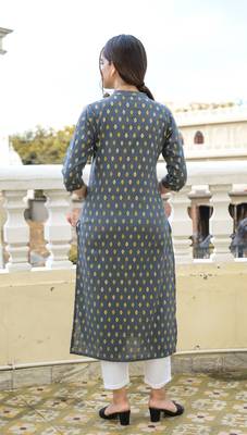 Grey Gold Printed Cotton Blend Kurti and Pant Set 4